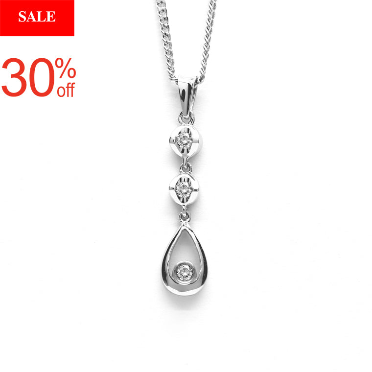 18K White Gold & Diamond Pendant
