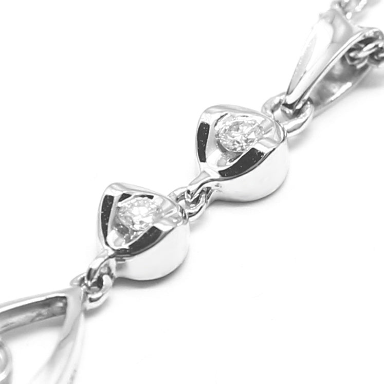 18K White Gold & Diamond Pendant