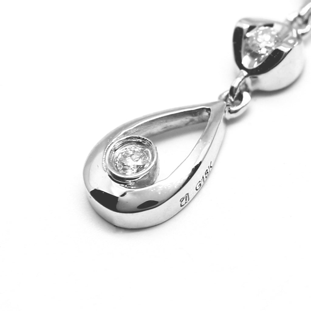 18K White Gold & Diamond Pendant